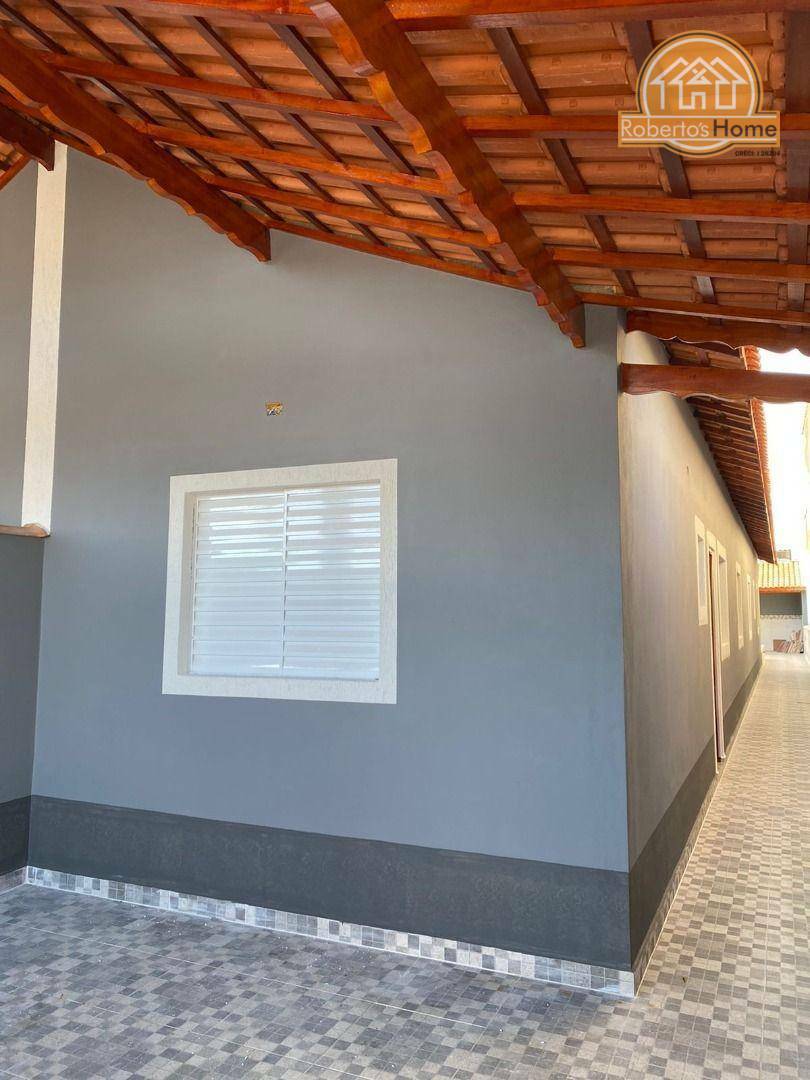 Casa à venda com 3 quartos, 105m² - Foto 1