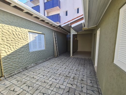 Casa à venda com 4 quartos, 210m² - Foto 16