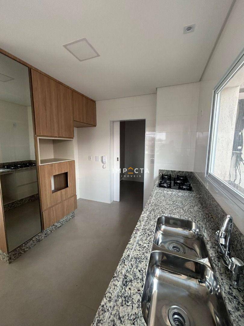 Apartamento à venda com 3 quartos, 125m² - Foto 7