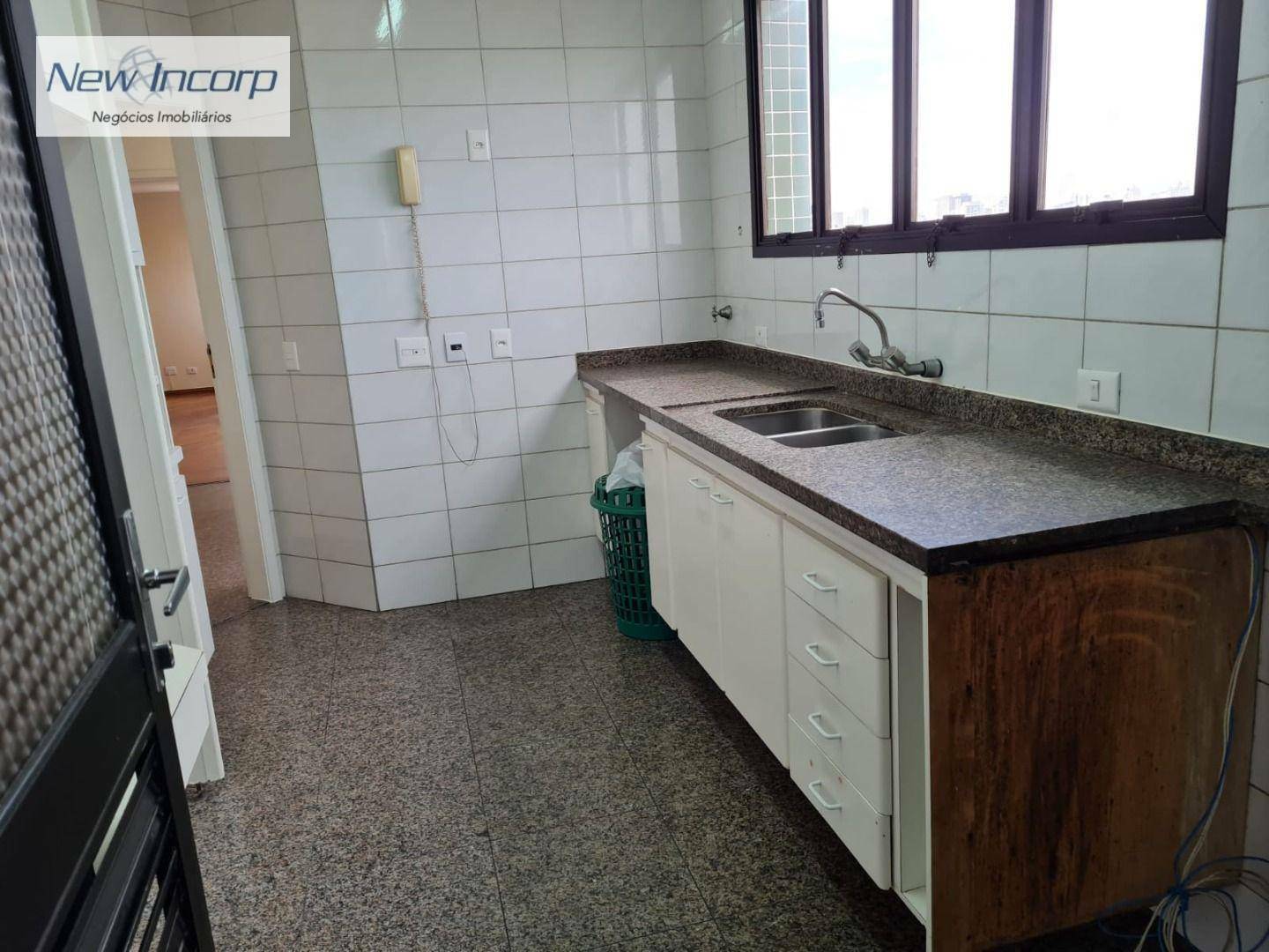 Apartamento à venda com 4 quartos, 287m² - Foto 6