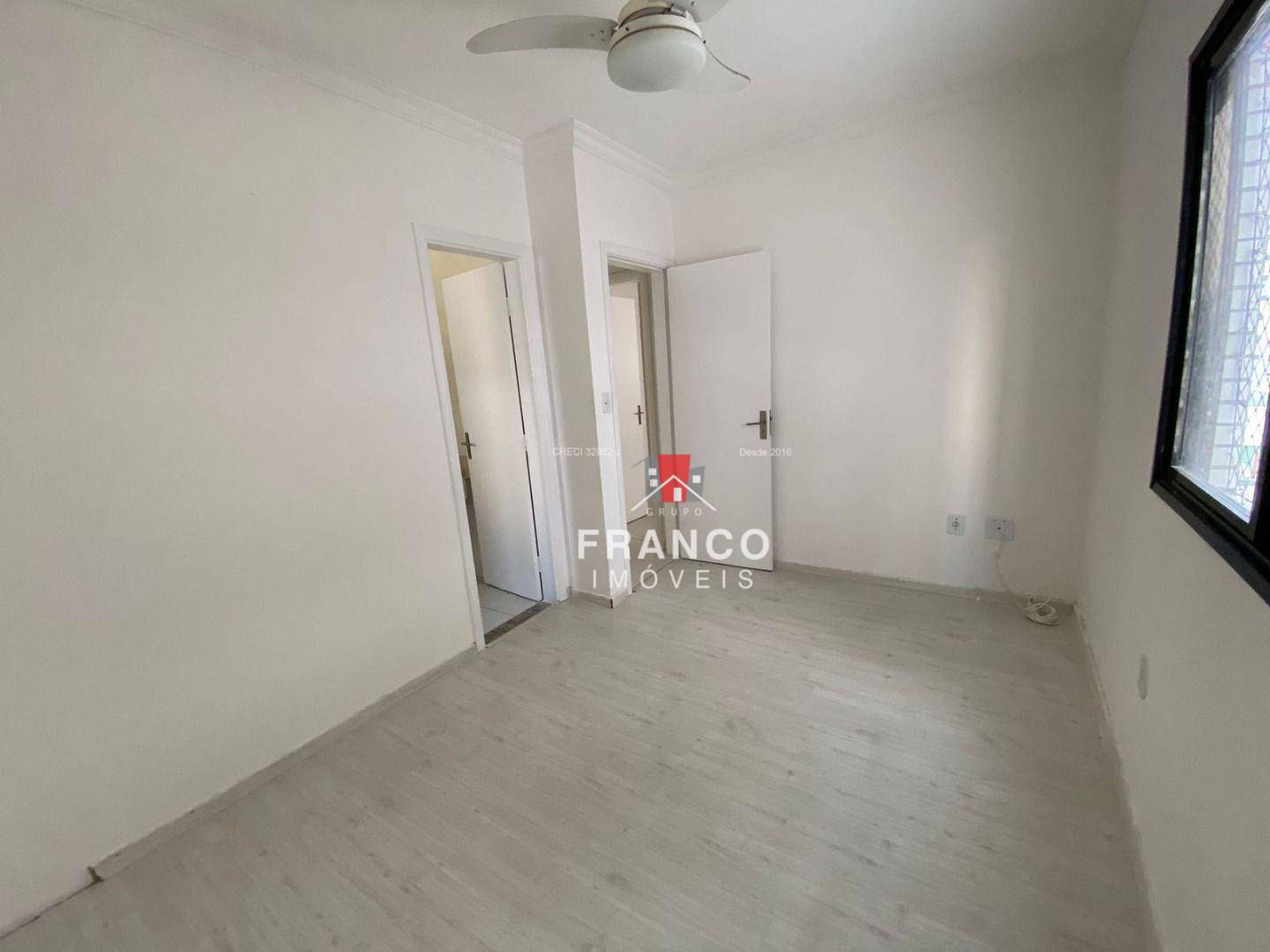 Apartamento à venda com 2 quartos, 75m² - Foto 15