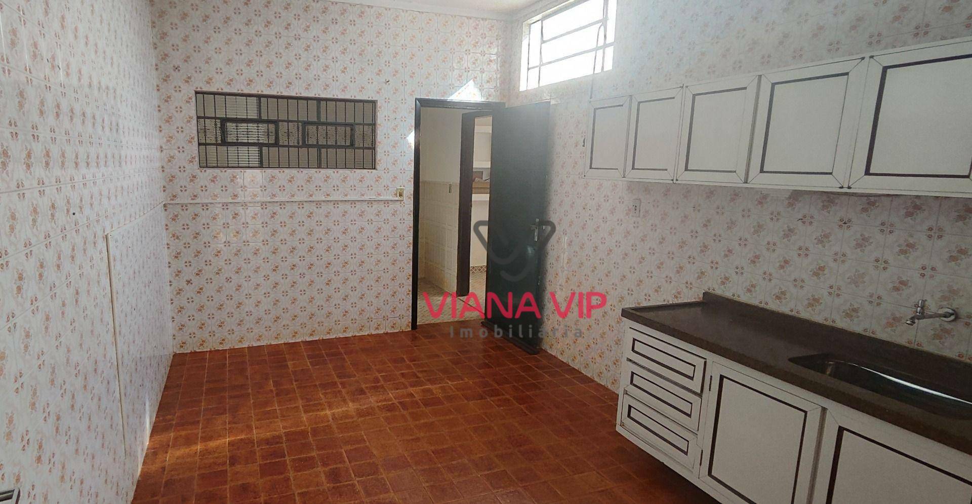 Casa à venda com 3 quartos, 180m² - Foto 9