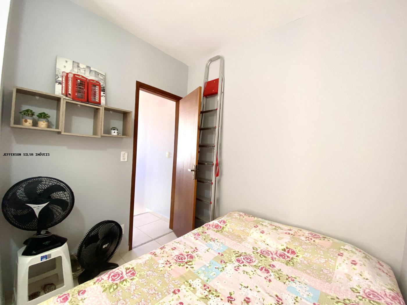 Casa à venda com 2 quartos, 60m² - Foto 19