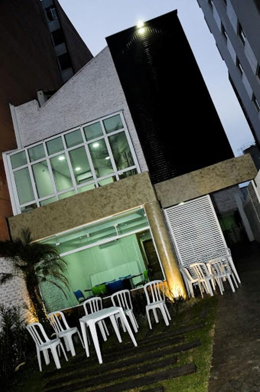 Prédio Inteiro à venda com 12 quartos, 600m² - Foto 2