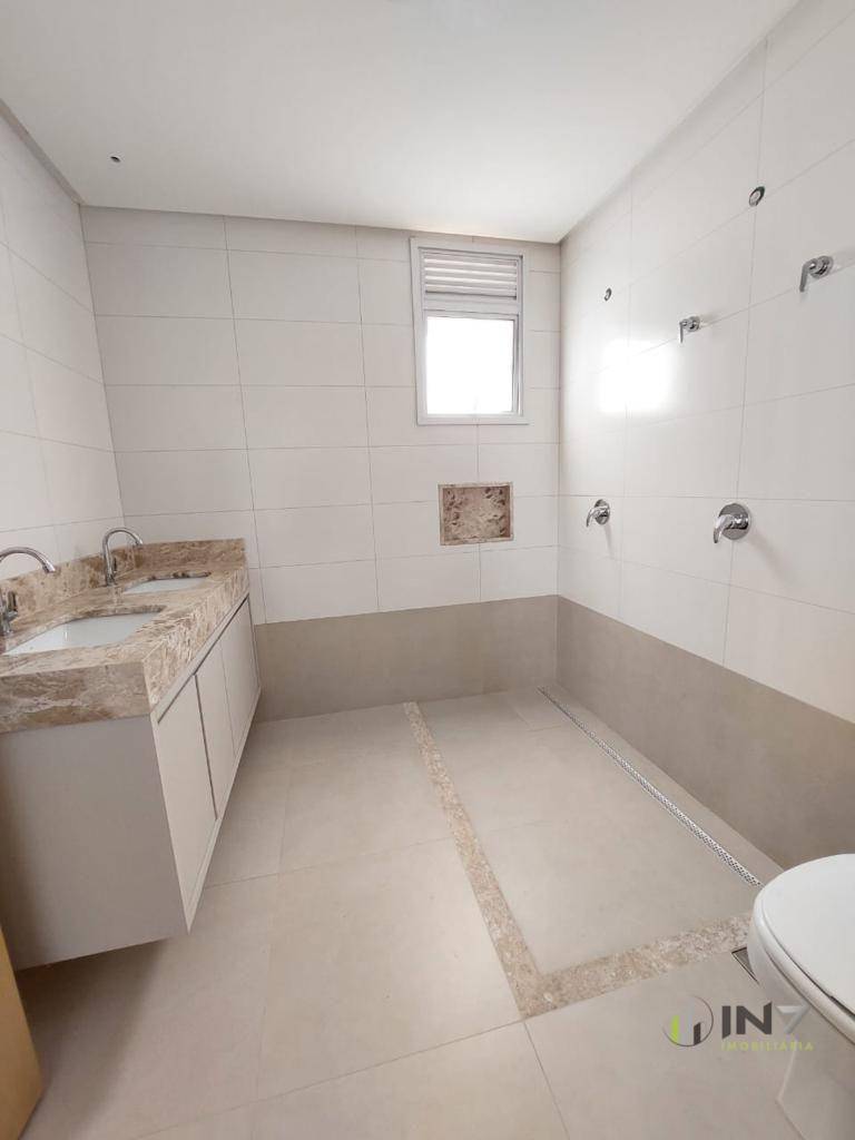 Apartamento à venda com 4 quartos, 180m² - Foto 14