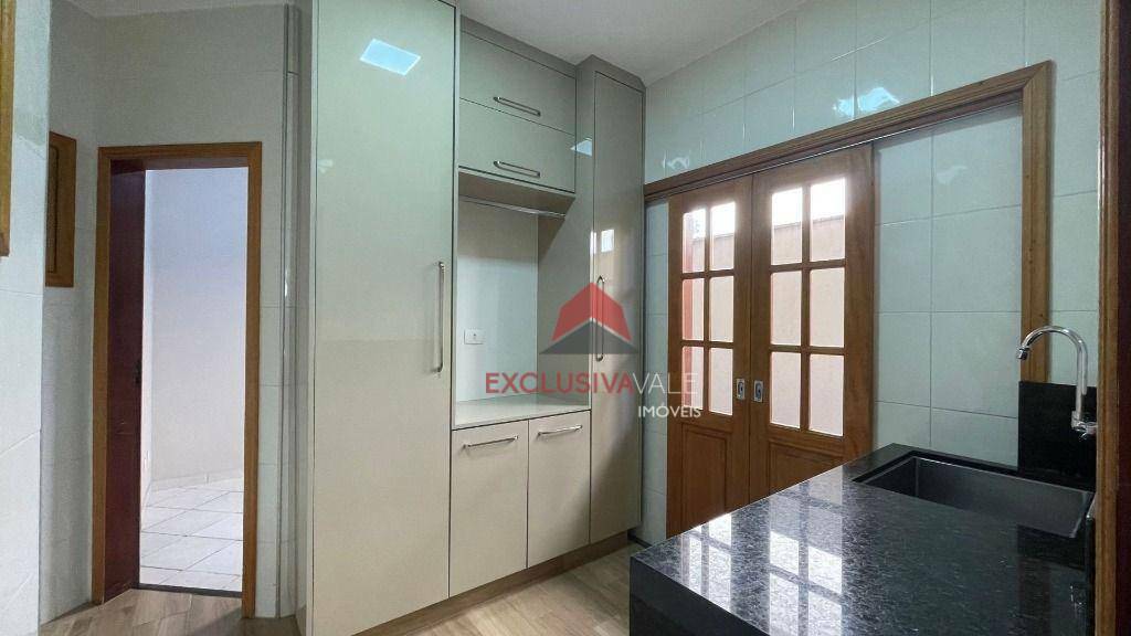 Casa de Condomínio à venda com 4 quartos, 420m² - Foto 17