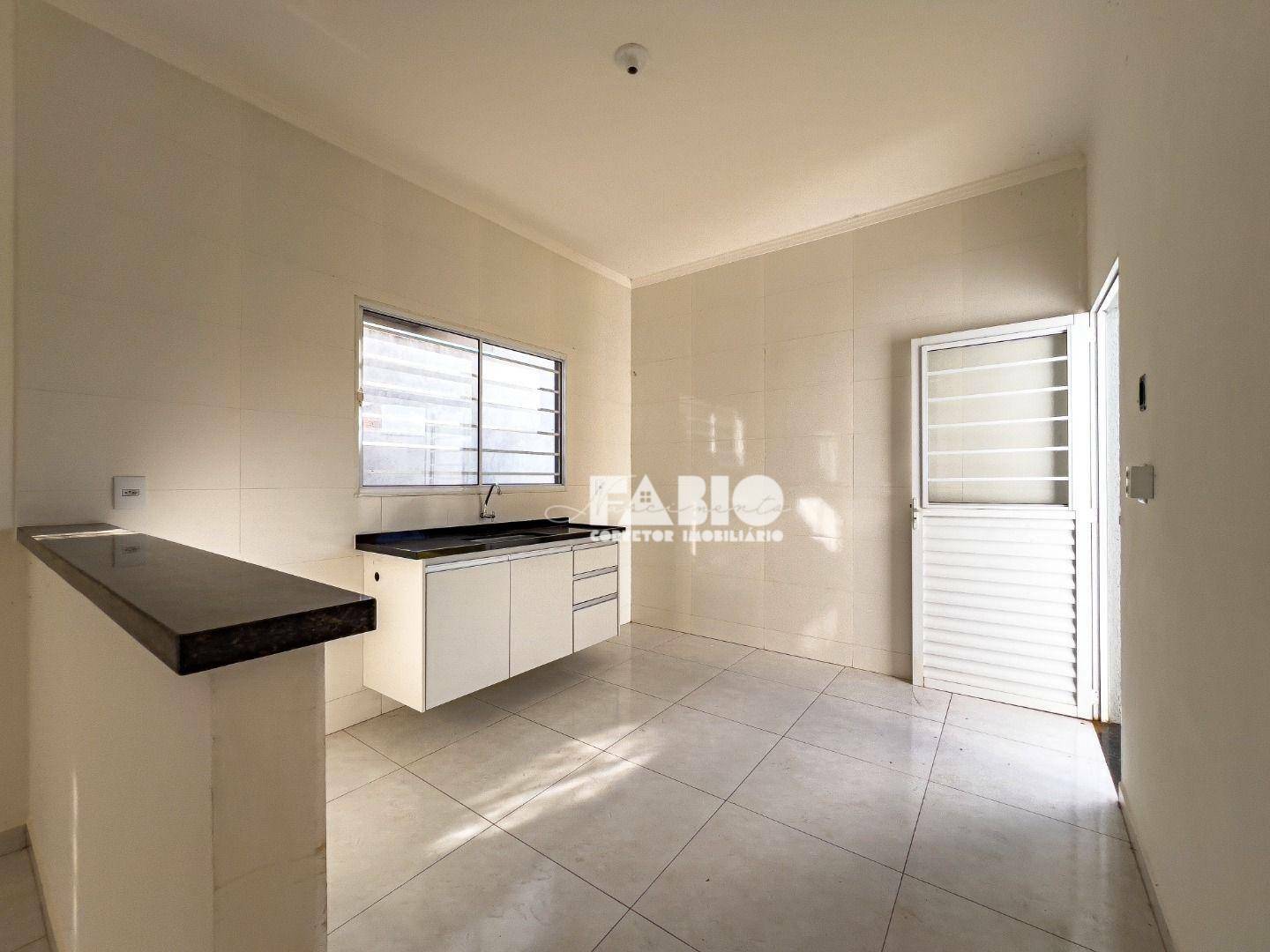 Casa à venda com 3 quartos, 110m² - Foto 9