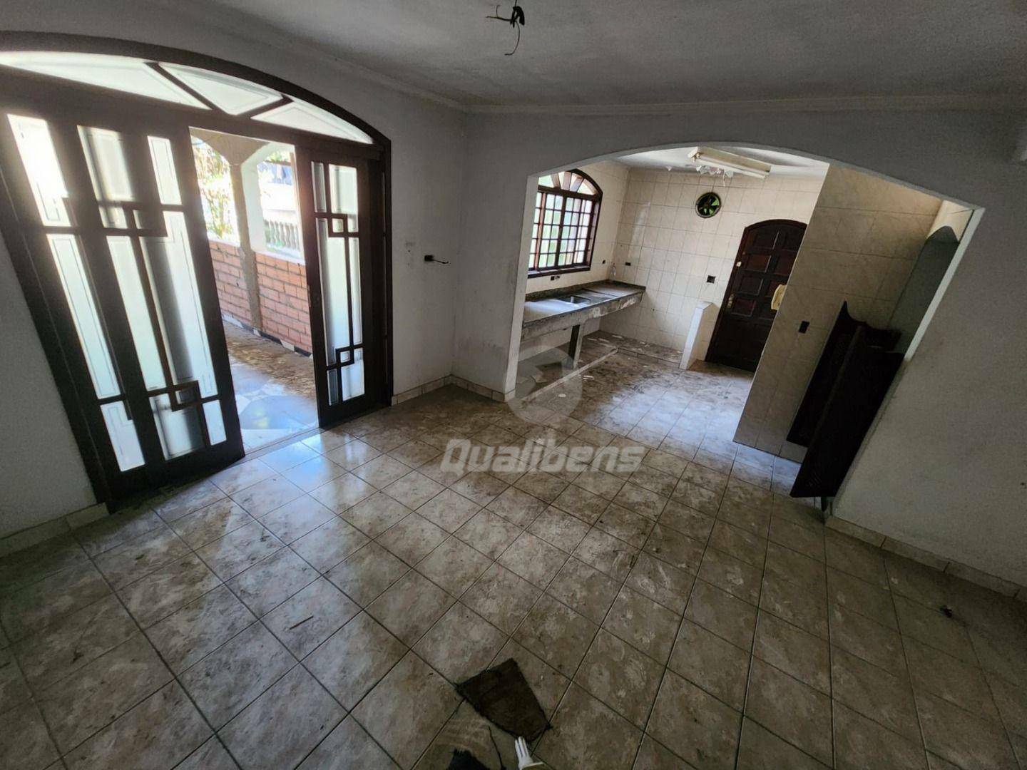 Sobrado à venda com 8 quartos, 350m² - Foto 3