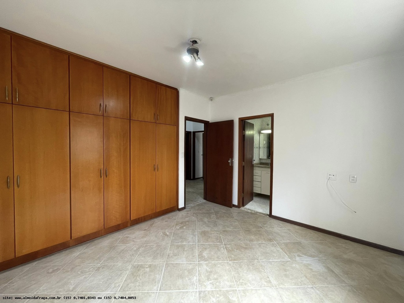 Casa para alugar com 3 quartos, 375m² - Foto 17