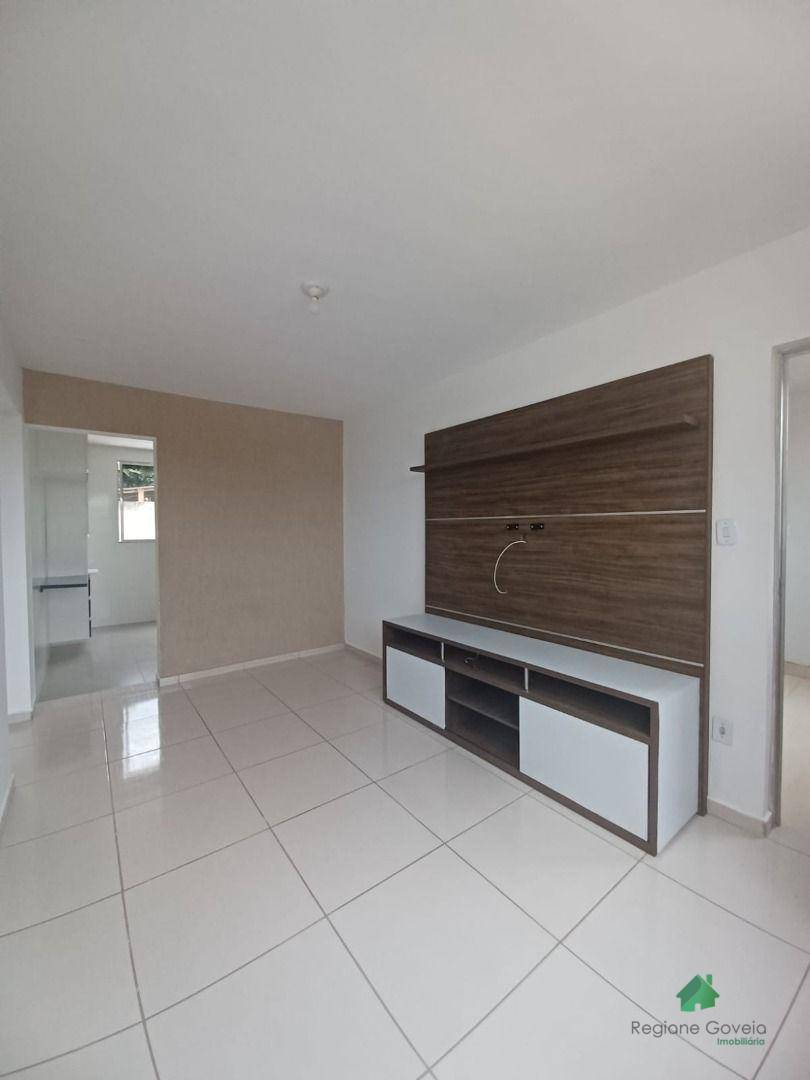 Apartamento à venda com 2 quartos, 65m² - Foto 2