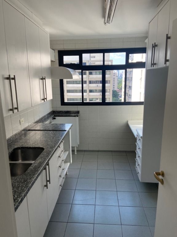 Apartamento para alugar com 5 quartos, 240m² - Foto 27