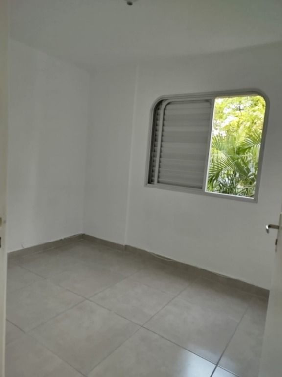 Apartamento para alugar com 2 quartos, 67m² - Foto 9