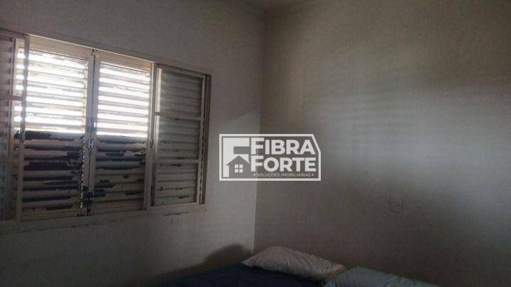 Casa à venda com 4 quartos, 250m² - Foto 6