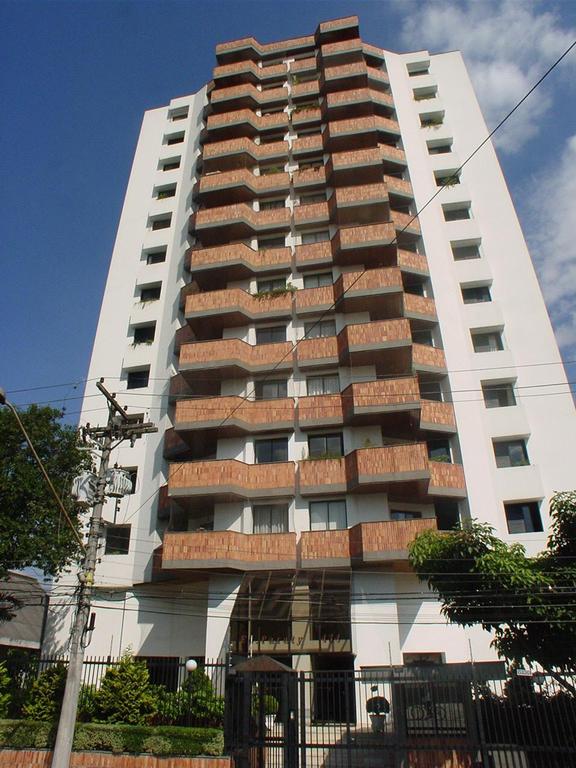 Apartamento à venda com 3 quartos, 106m² - Foto 1