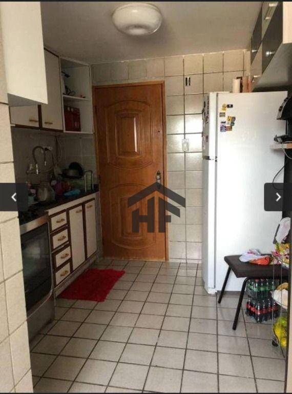 Apartamento para alugar com 4 quartos, 110m² - Foto 12