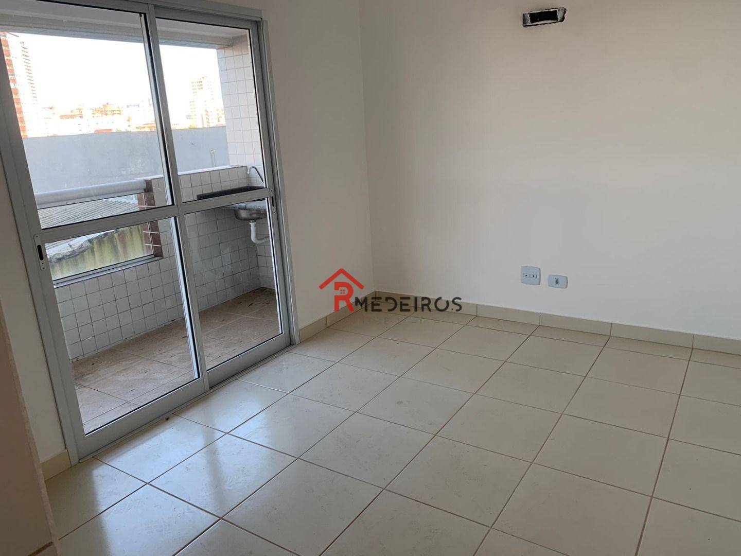 Apartamento à venda com 2 quartos, 62m² - Foto 2