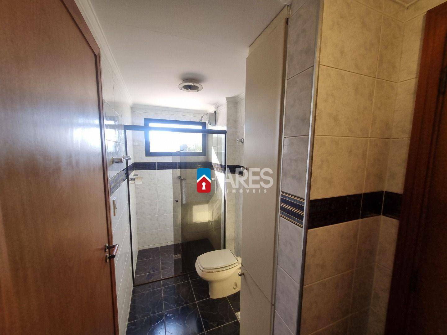 Apartamento para alugar com 4 quartos, 236m² - Foto 25