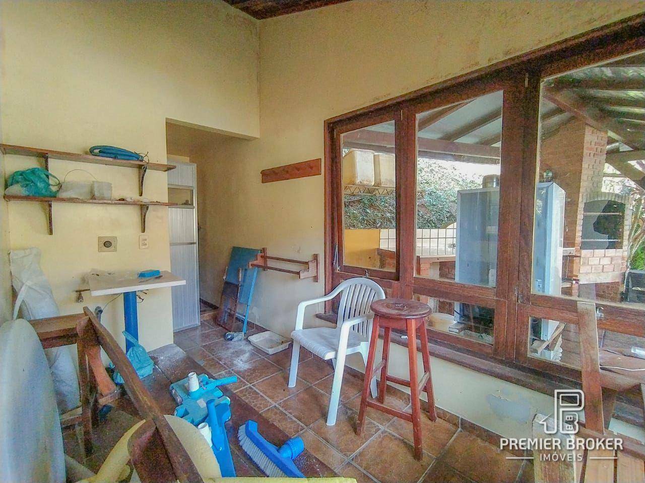 Casa à venda com 4 quartos, 330m² - Foto 14