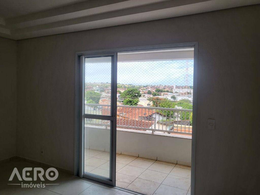 Apartamento à venda com 3 quartos, 77m² - Foto 9