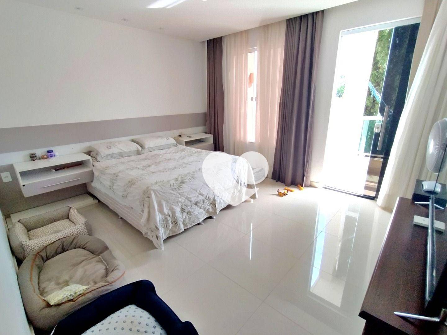 Casa à venda com 3 quartos, 271m² - Foto 23