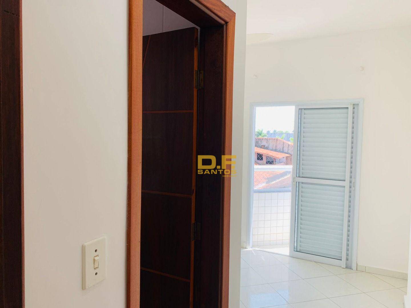 Apartamento à venda com 2 quartos, 62m² - Foto 11