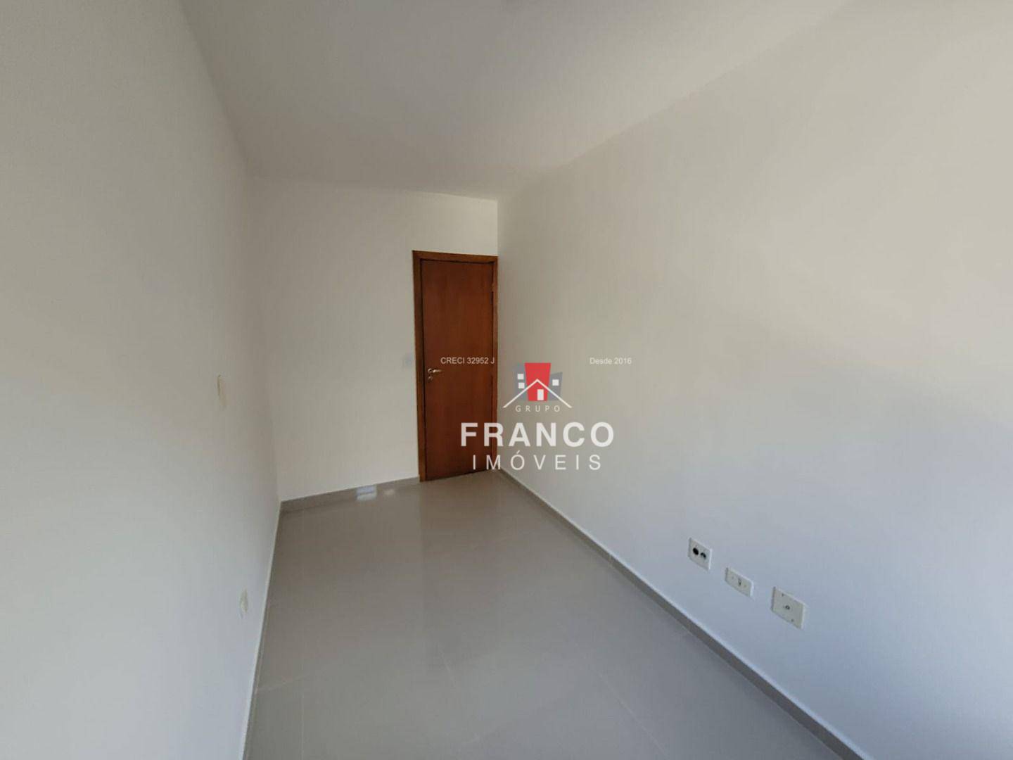 Apartamento à venda com 3 quartos, 103m² - Foto 9