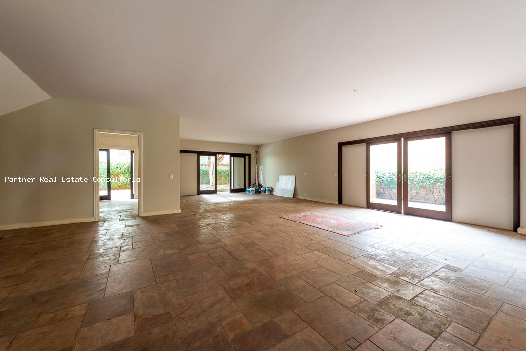 Casa à venda com 4 quartos, 960m² - Foto 2