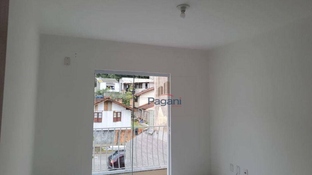 Sobrado para alugar com 2 quartos, 60m² - Foto 2