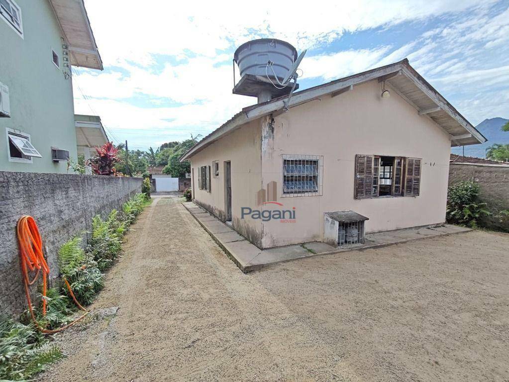 Casa à venda com 3 quartos, 100m² - Foto 2