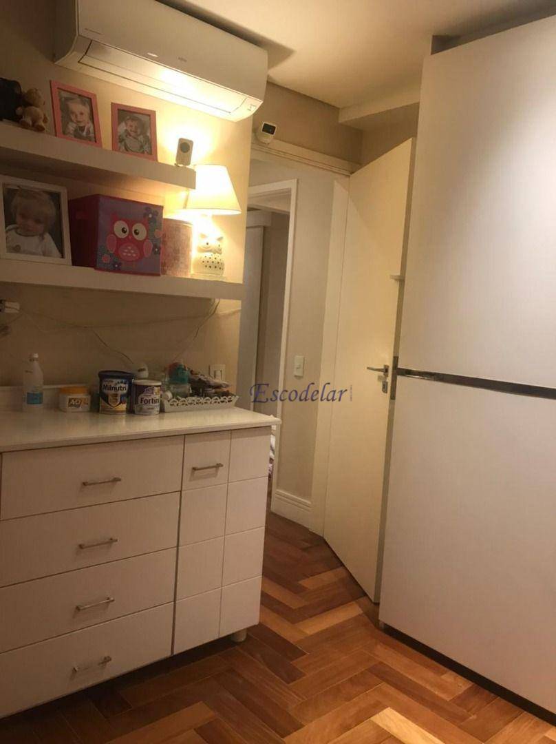 Apartamento à venda com 4 quartos, 205m² - Foto 18