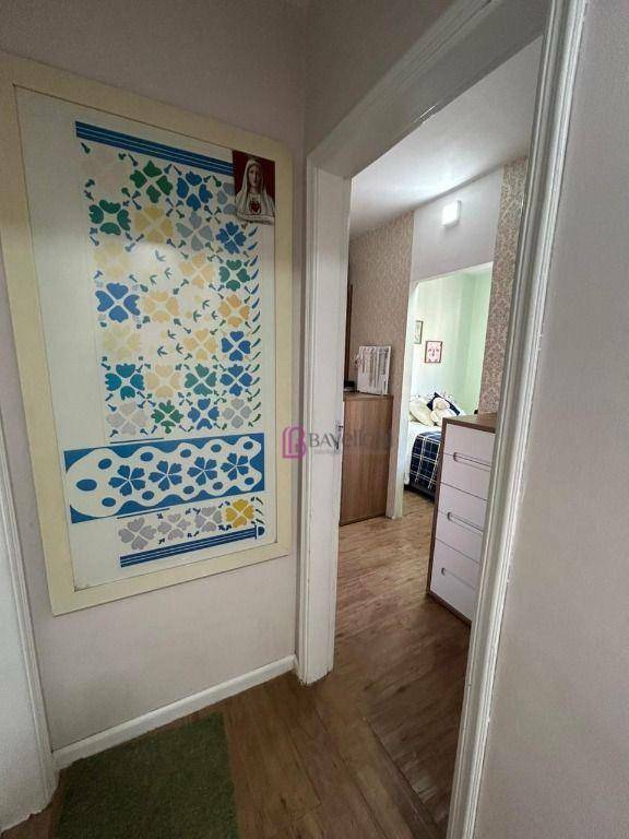 Apartamento à venda com 3 quartos, 125m² - Foto 19