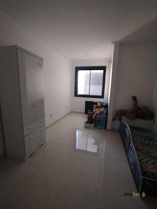 Casa à venda com 3 quartos, 180m² - Foto 7