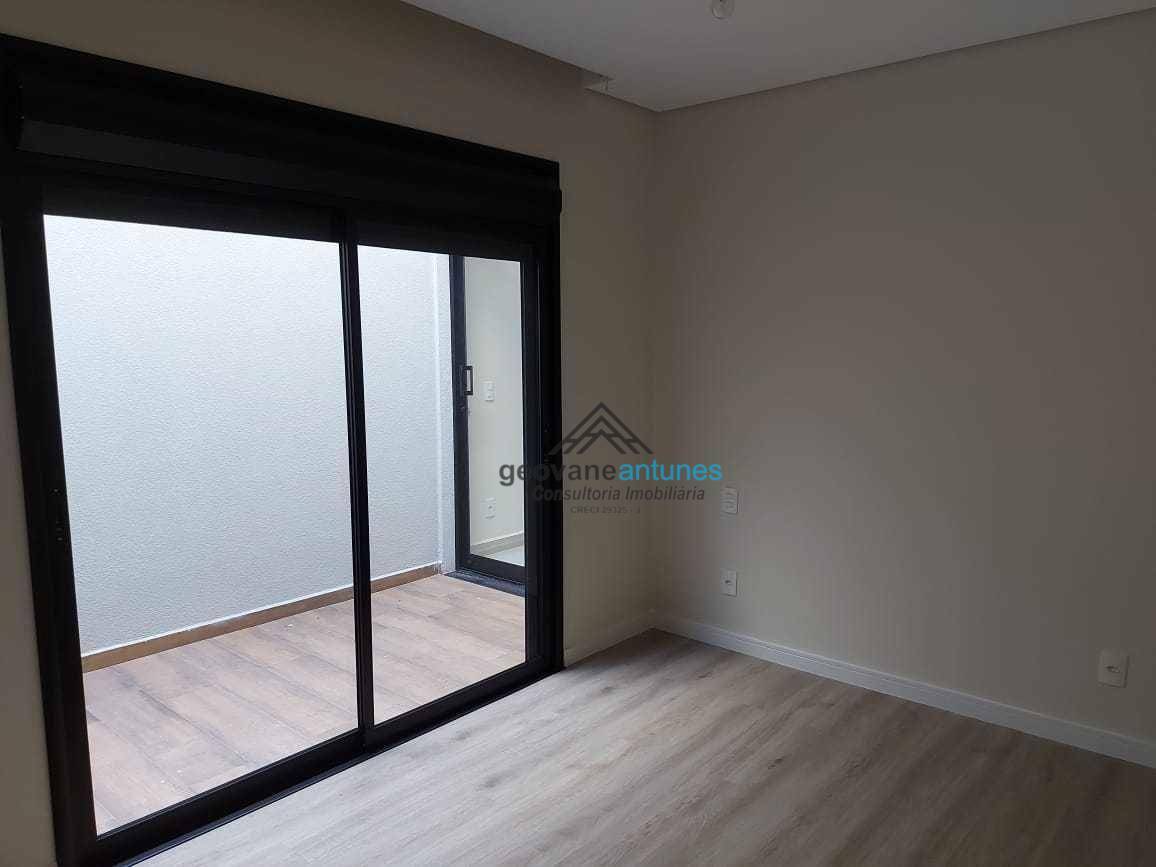 Casa de Condomínio à venda com 3 quartos, 200m² - Foto 1