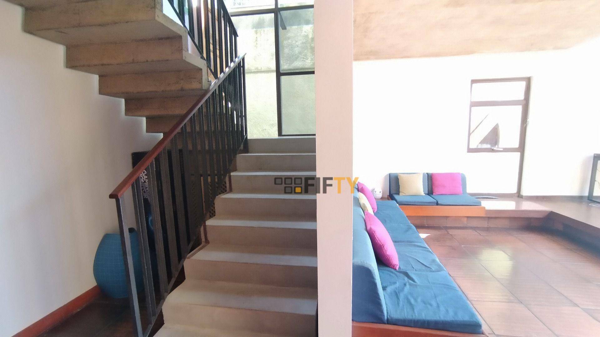 Casa à venda com 3 quartos, 250m² - Foto 16