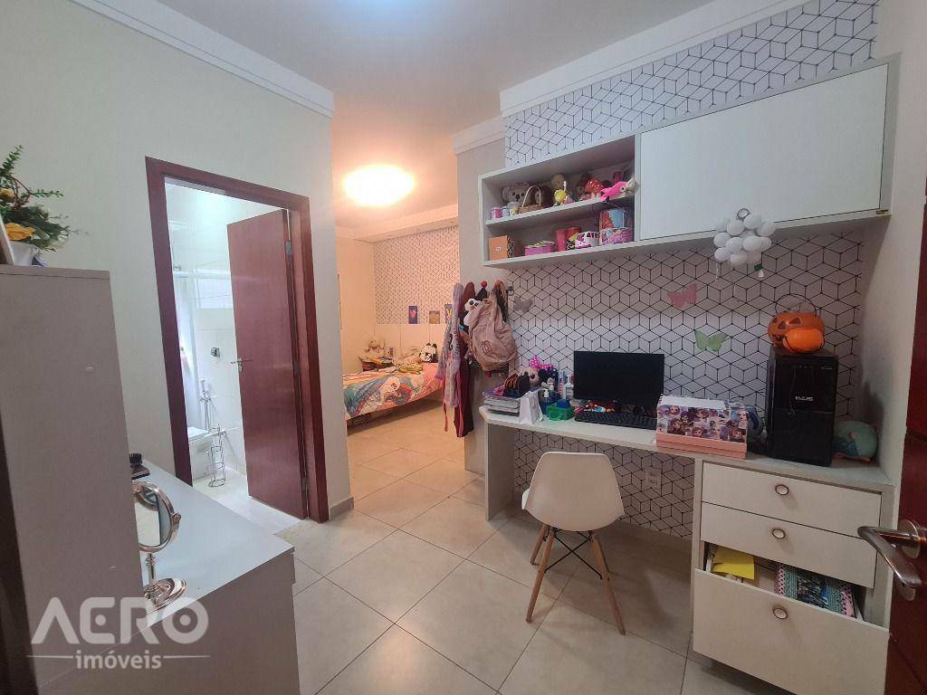 Casa de Condomínio à venda com 3 quartos, 220m² - Foto 24