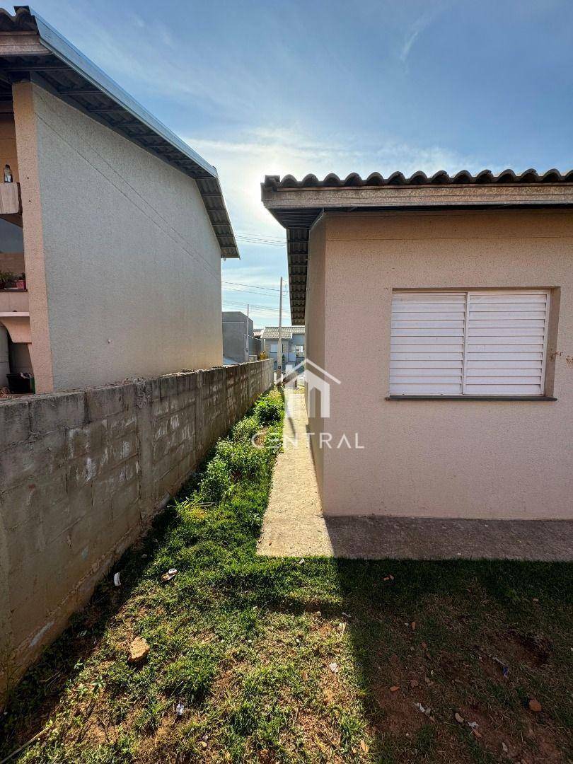 Casa à venda com 2 quartos, 42m² - Foto 3