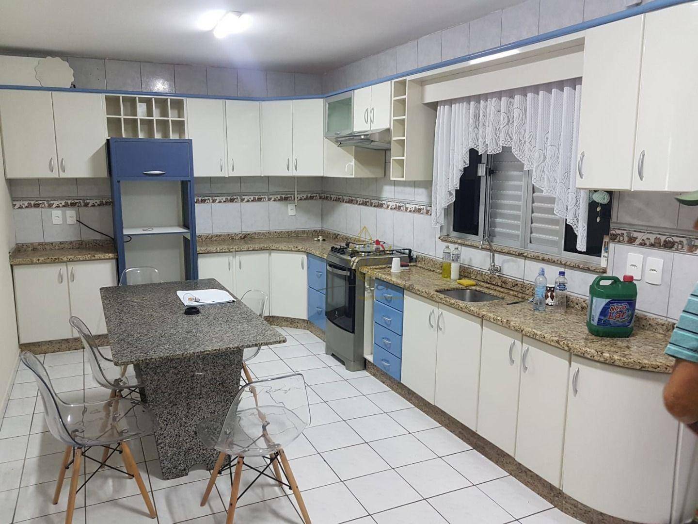 Casa à venda com 4 quartos, 160m² - Foto 40