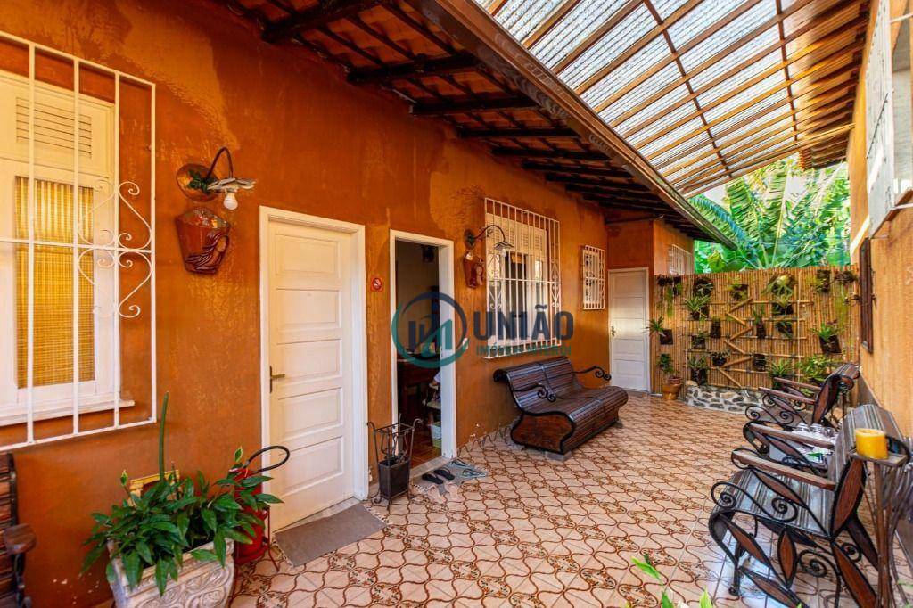 Casa à venda com 5 quartos, 400m² - Foto 4