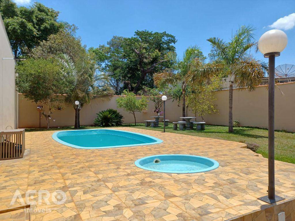 Chácara à venda com 1 quarto, 270m² - Foto 1