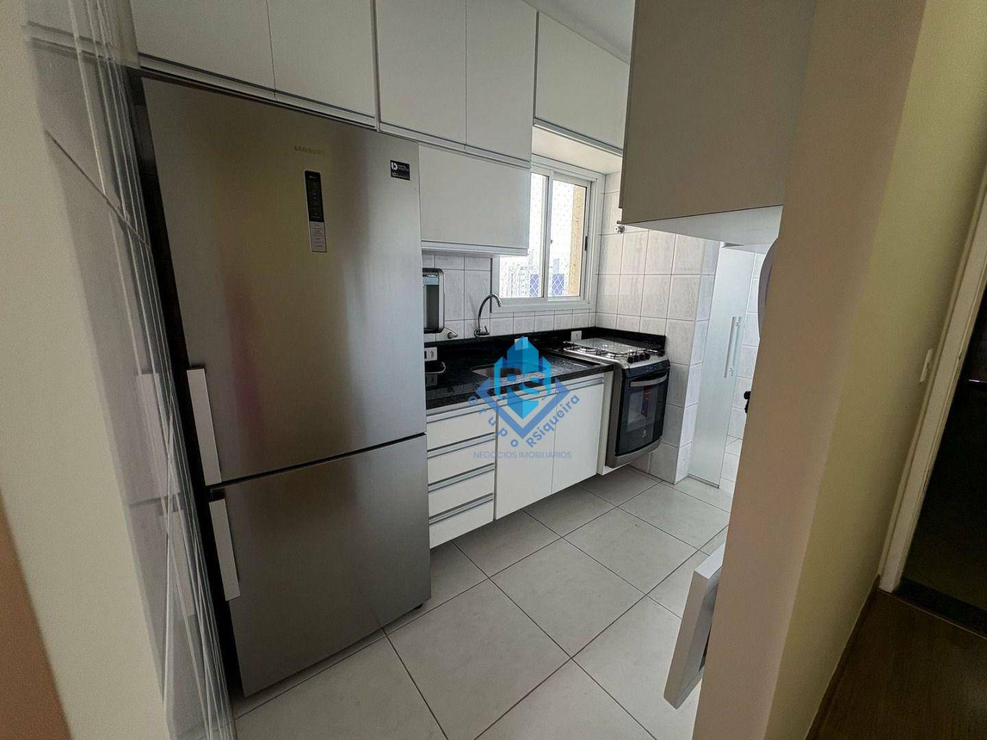 Apartamento à venda com 2 quartos, 65m² - Foto 3