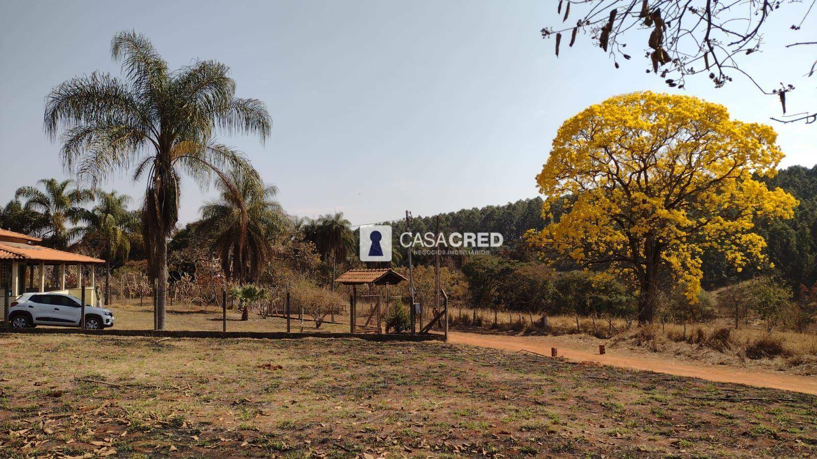 Chácara à venda com 3 quartos, 230m² - Foto 2