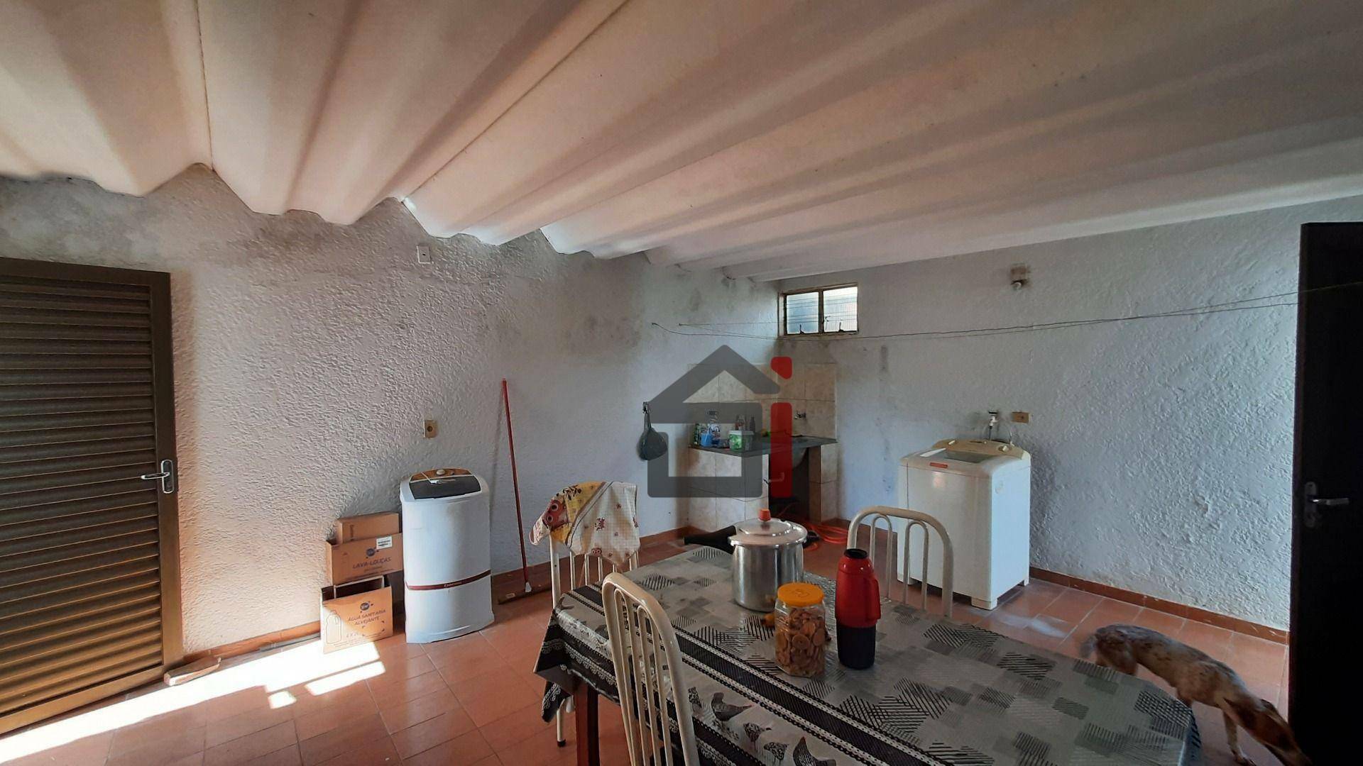 Casa à venda com 2 quartos, 129m² - Foto 10