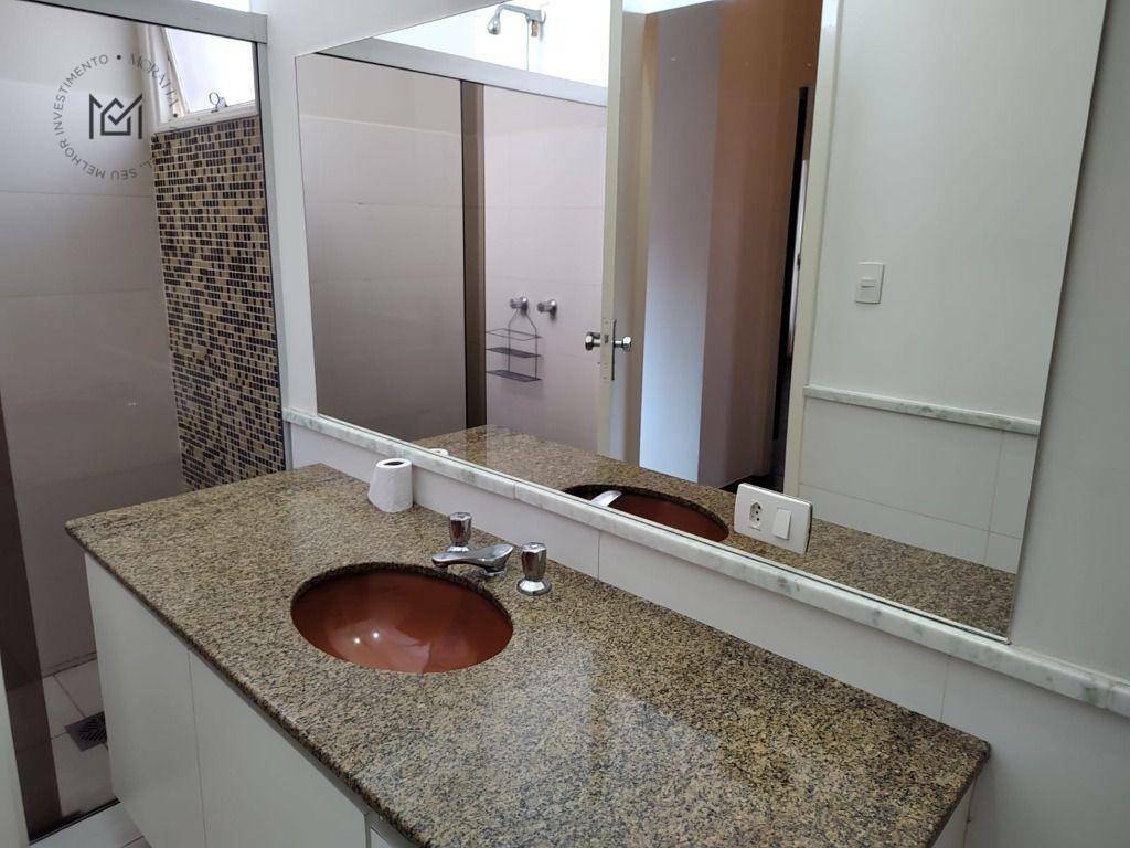 Casa de Condomínio para alugar com 3 quartos, 302m² - Foto 13