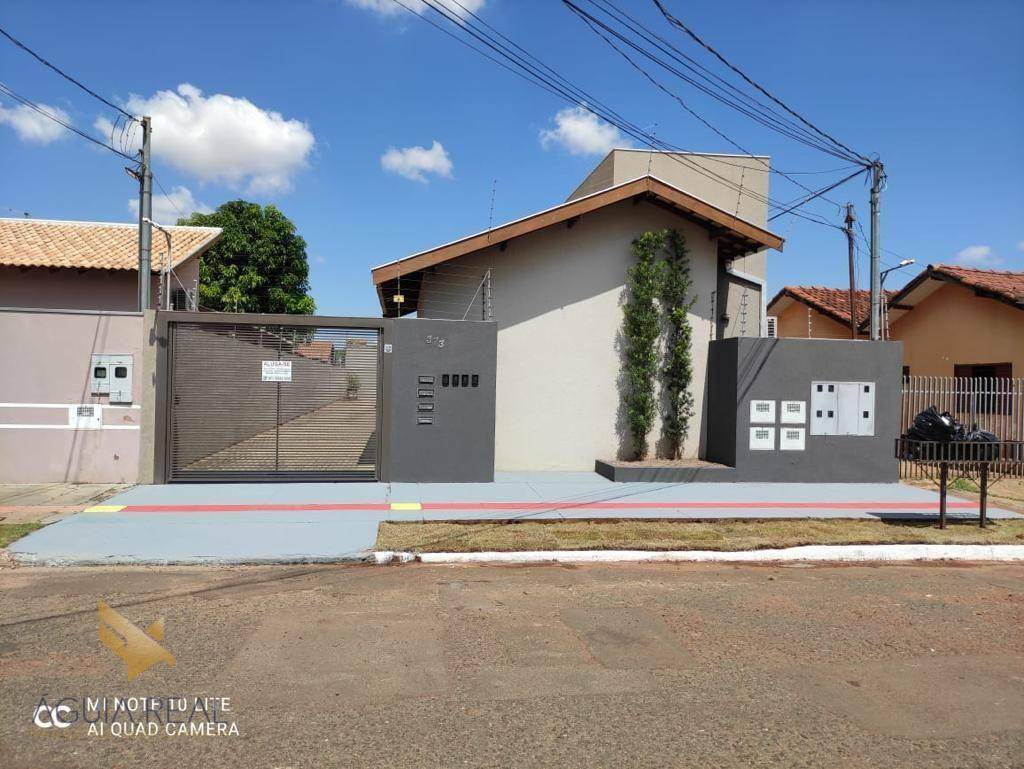 Casa à venda com 2 quartos, 240m² - Foto 1