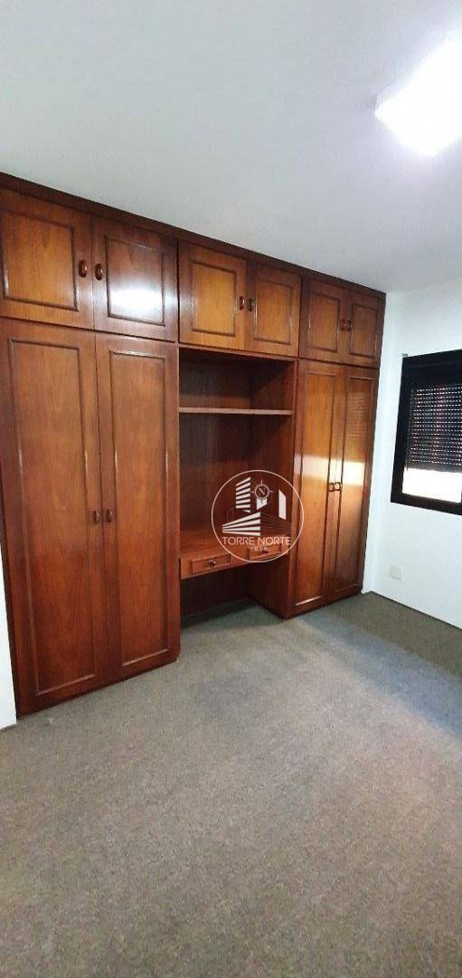 Apartamento para alugar com 4 quartos, 147m² - Foto 8