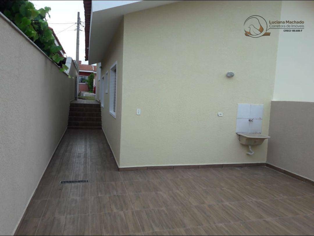 Casa à venda com 2 quartos, 50m² - Foto 4