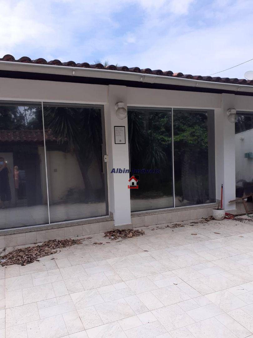 Casa à venda com 3 quartos, 185m² - Foto 2