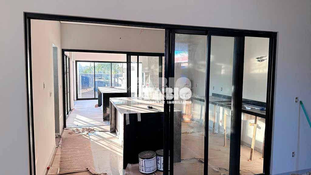 Casa de Condomínio à venda com 3 quartos, 202m² - Foto 13