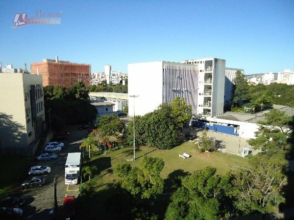 Apartamento à venda com 3 quartos, 107m² - Foto 3