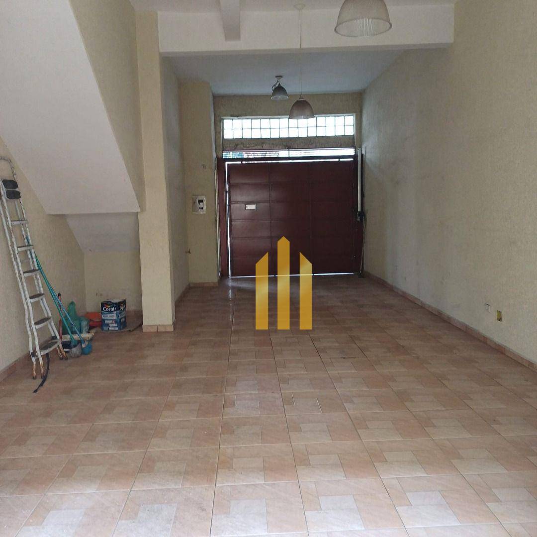 Casa para alugar com 2 quartos, 250m² - Foto 12